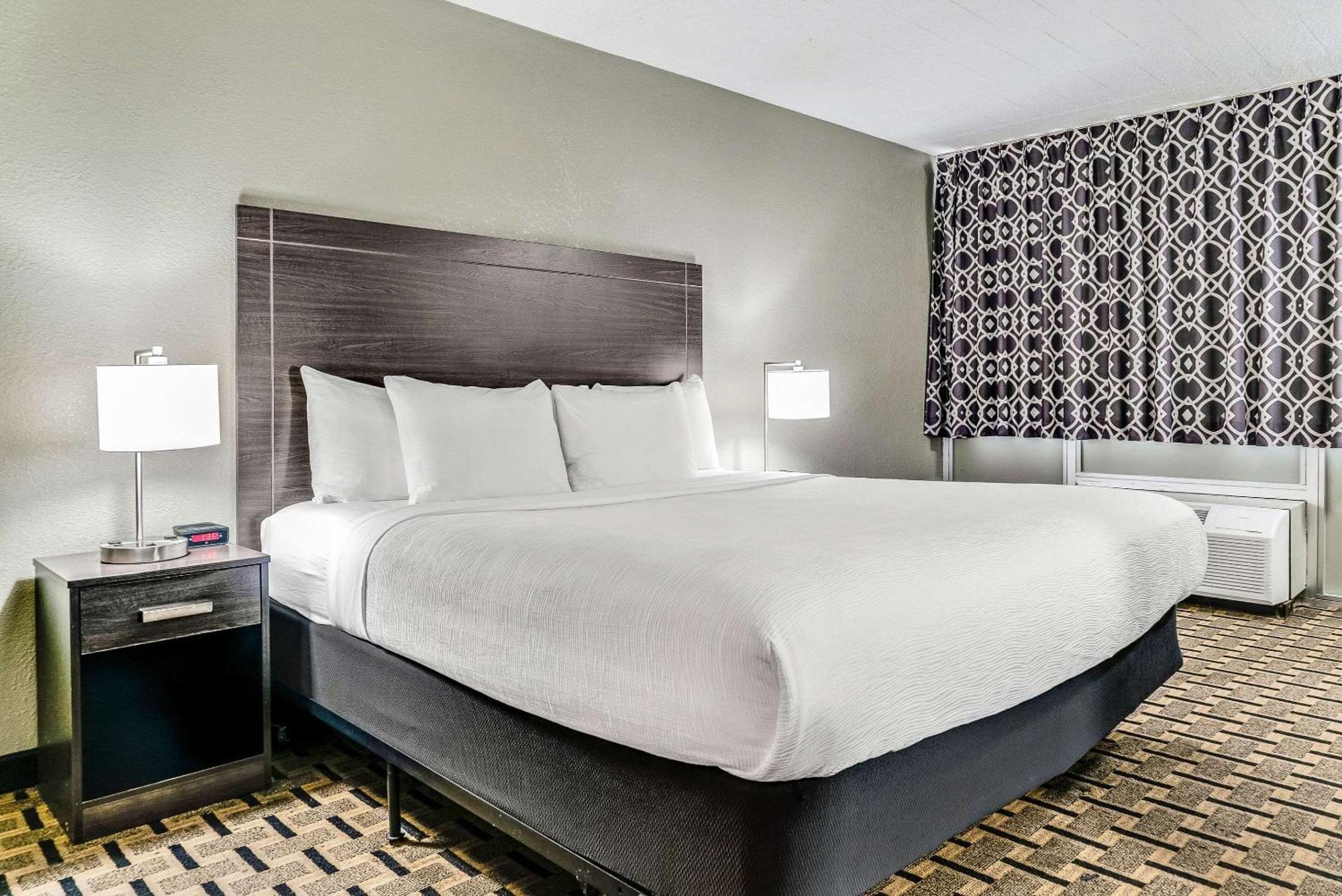 Quality Inn Detroit Downtown ภายนอก รูปภาพ